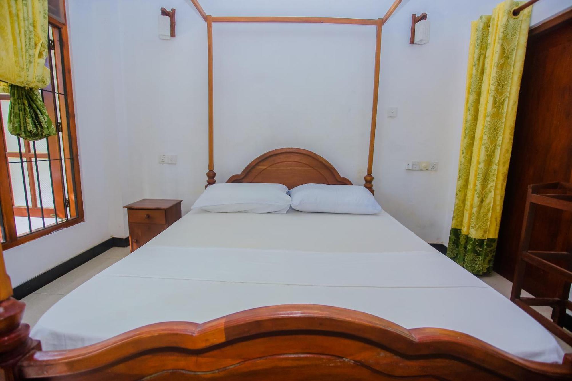 Bed and Breakfast Little Angels à Mirissa Extérieur photo