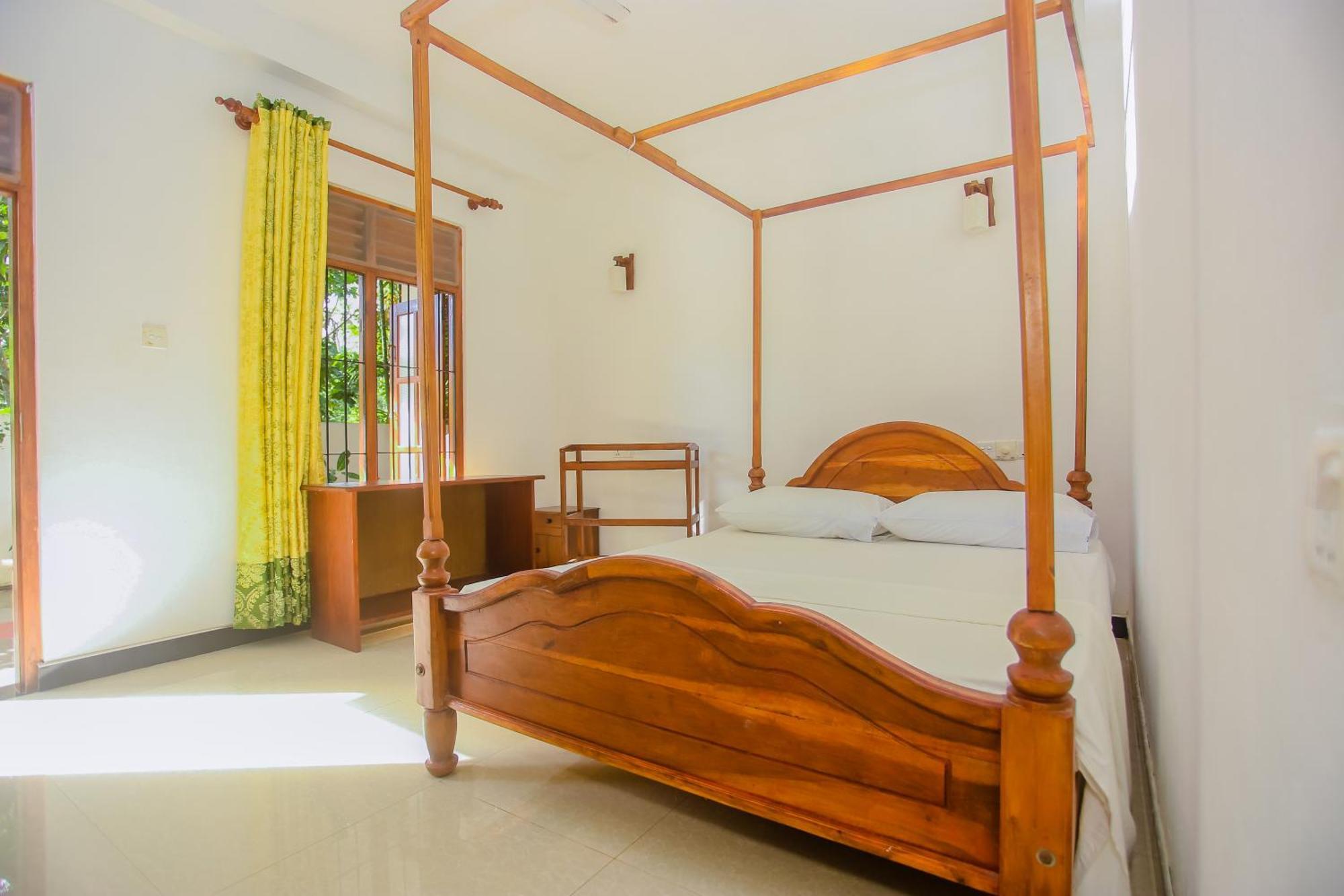 Bed and Breakfast Little Angels à Mirissa Extérieur photo