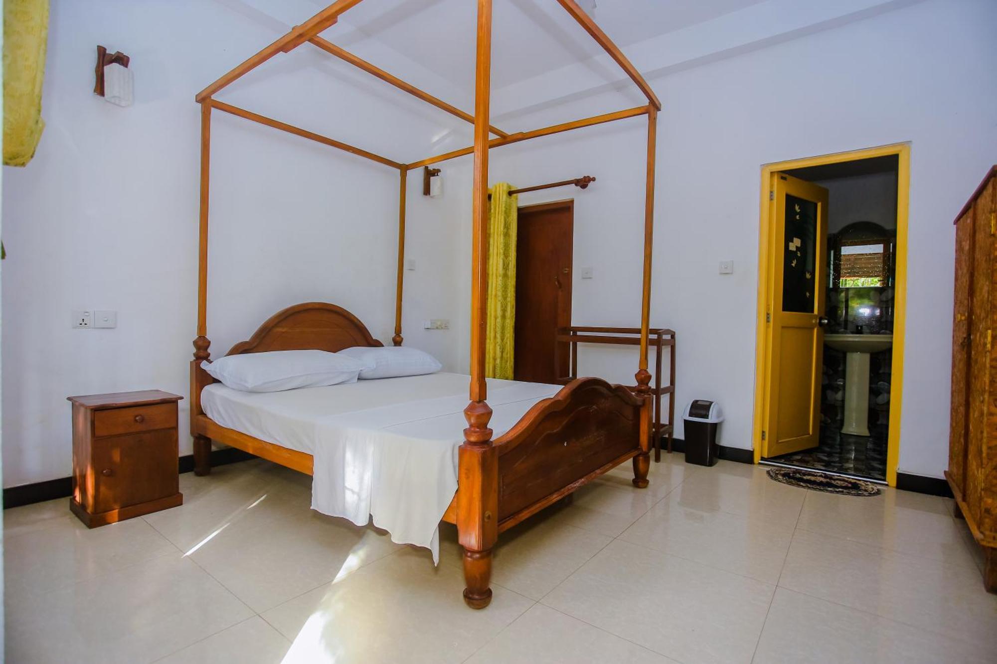Bed and Breakfast Little Angels à Mirissa Extérieur photo