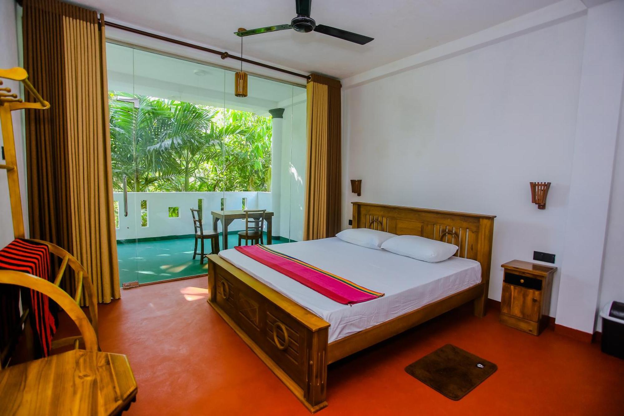 Bed and Breakfast Little Angels à Mirissa Extérieur photo