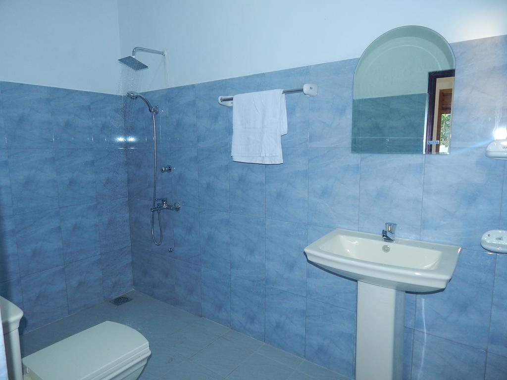 Bed and Breakfast Little Angels à Mirissa Chambre photo